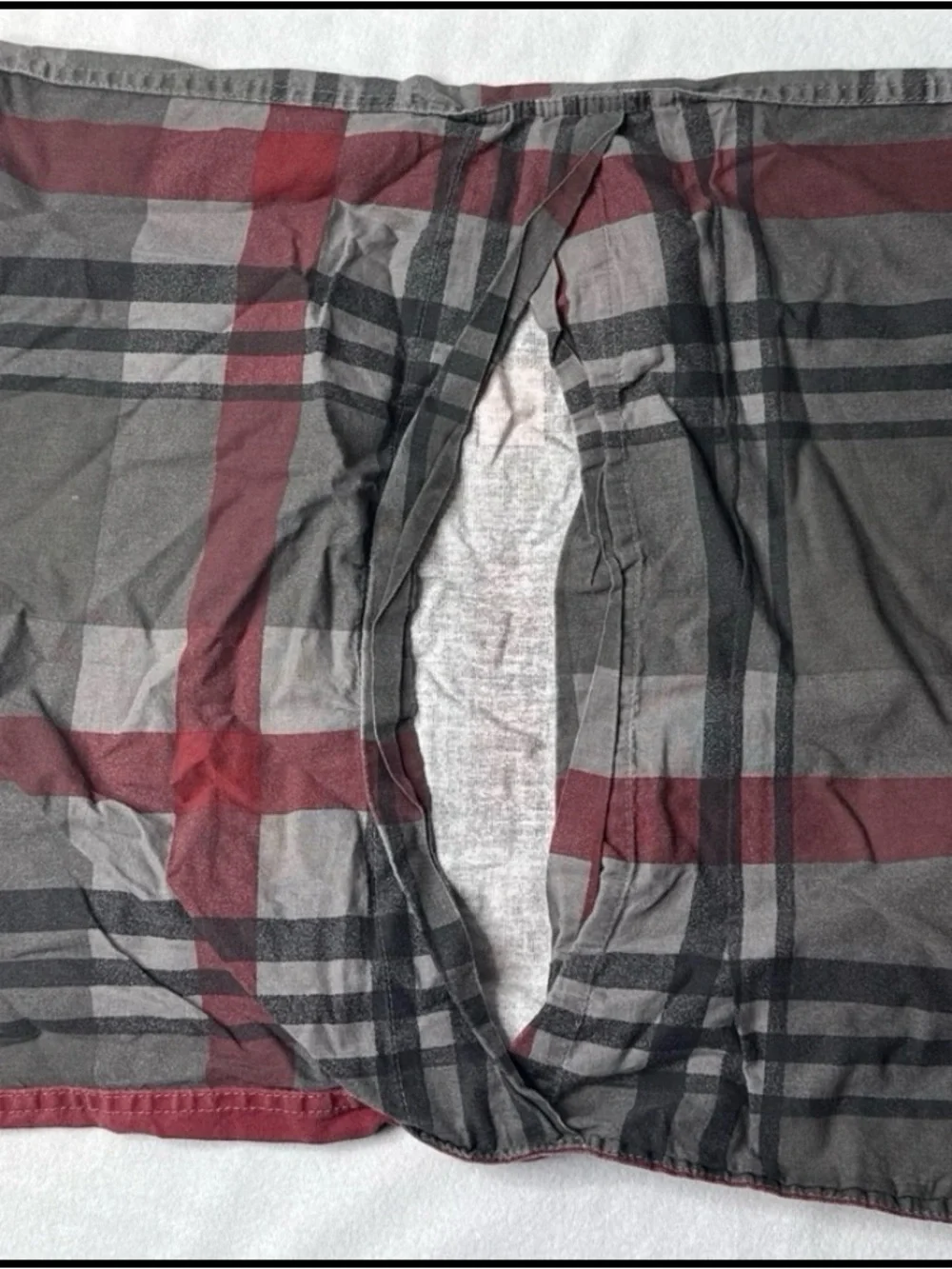 Plaid pillowcase set in Gray and Burgundy